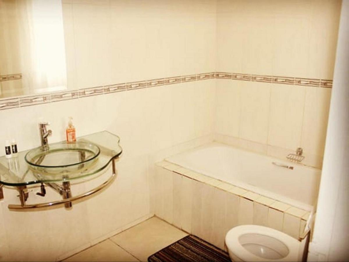 Moshitametsi Guesthouse Kempton Park Zewnętrze zdjęcie