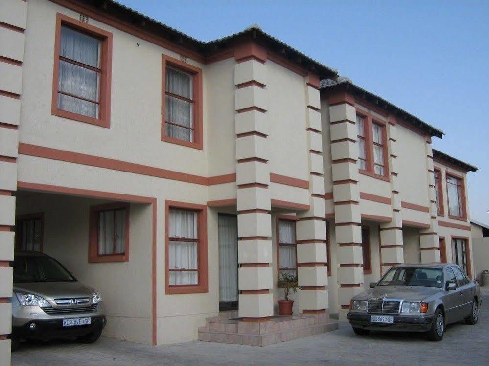 Moshitametsi Guesthouse Kempton Park Zewnętrze zdjęcie