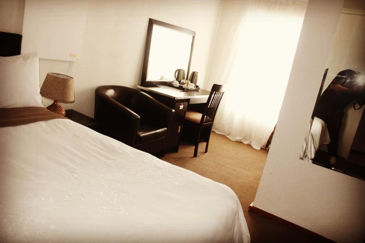 Moshitametsi Guesthouse Kempton Park Zewnętrze zdjęcie
